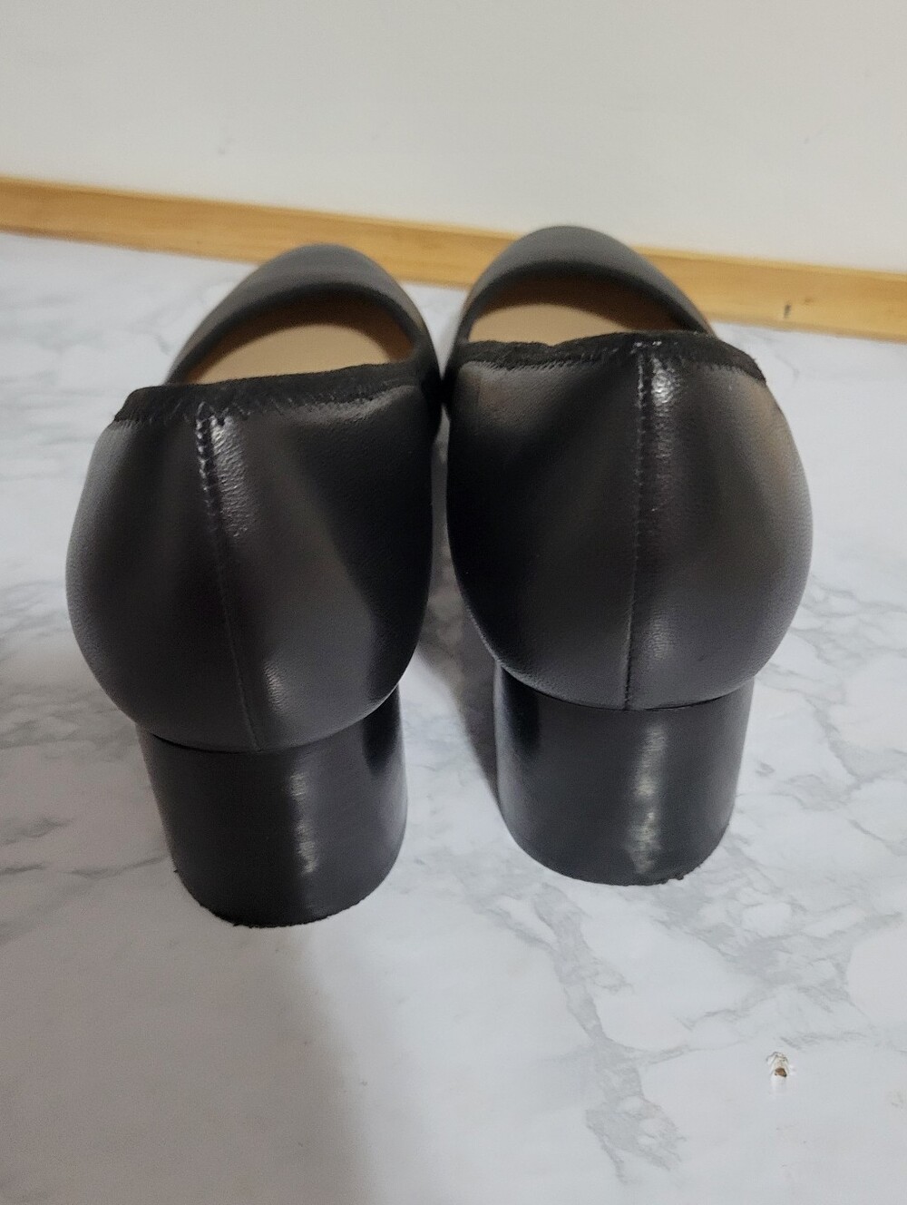 Women's Earth Etrellia Black Pumps, Size 8.5 M - Picture 5 of 6